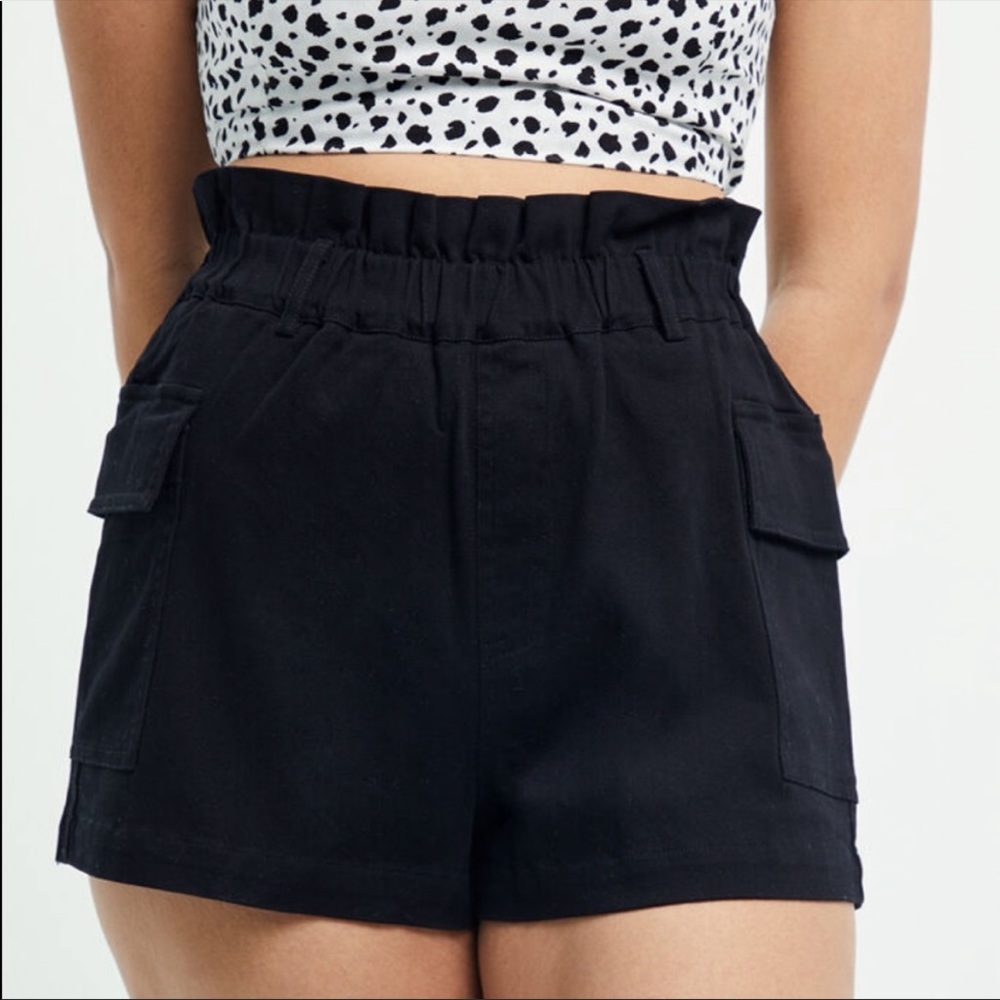 Kendall & Kylie black paperbag high rise shorts, small